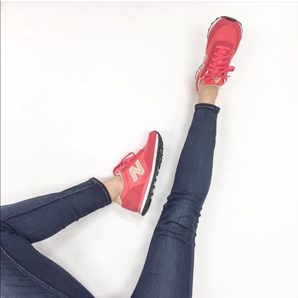 Red / Tan New Balance
